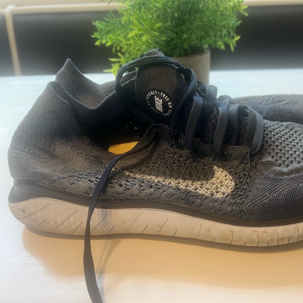 Nike Rn Flyknit - Picture 2 of 5